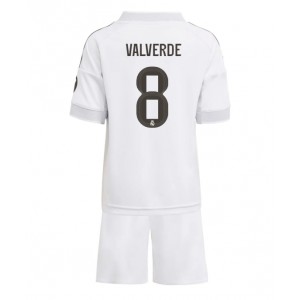 Fotbalové Dres Real Madrid Federico Valverde #8 Dětské Domácí Oblečení 2025-26 Krátký Rukáv (+ trenýrky)